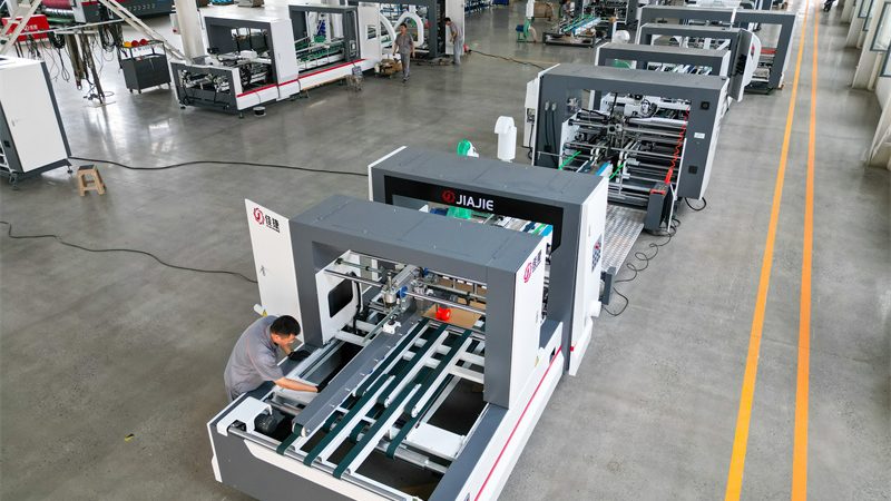 小型全自动液体灌装机：揭秘其价格构成与选购要点